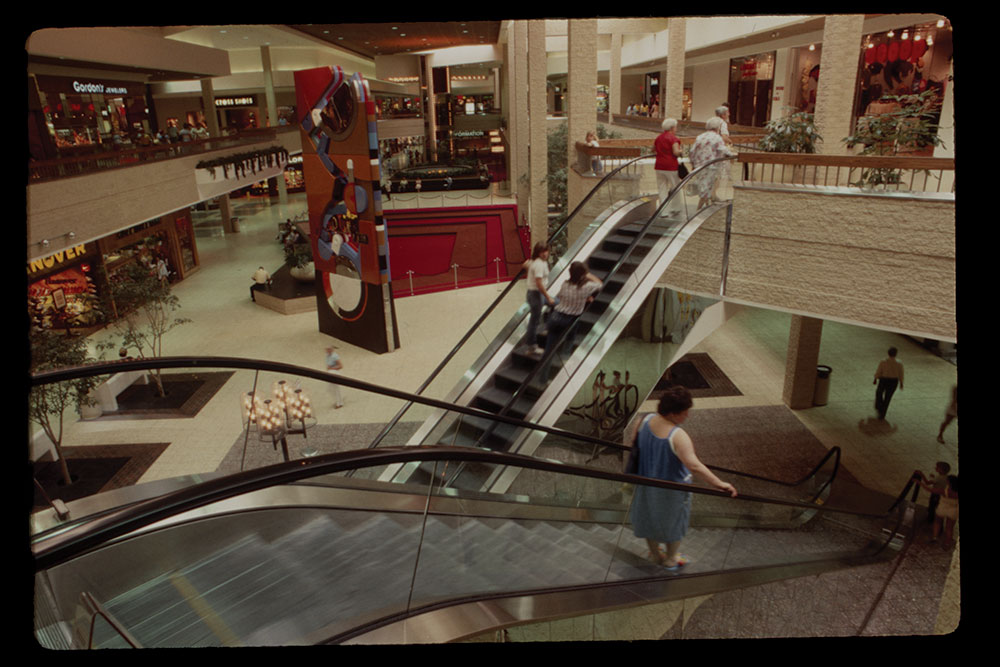 Centuryiiimall Escalator K2